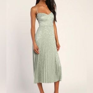 Lulu’s Regal Romance Sage Floral Jacquard Pleated Satin Midi Dress